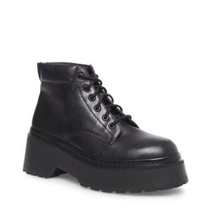 Steve Madden Swooped Black Leather 9.0